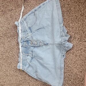 LONE Tree paperbag waisted shorts. Large.